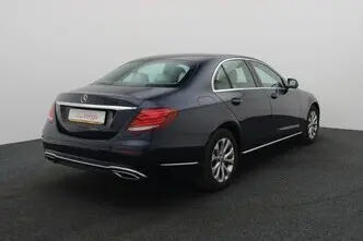 Mercedes-Benz E 220, 2.0, 143 kW, дизель, автомат, задний привод