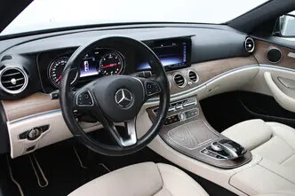 Mercedes-Benz E 220, 2.0, 143 kW, дизель, автомат, задний привод