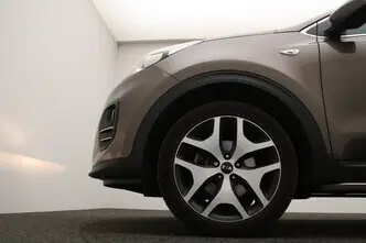 Kia Sportage, 1.6, 97 kW, бензин, механическая, передний привод