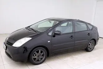 Toyota Prius, 1.5, 57 kW, гибрид б+э, автомат, передний привод