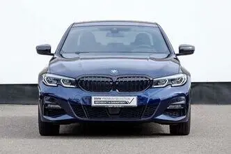 BMW 330, 2.0, 215 kW, подключаемый гибрид б+э, автомат, полный привод