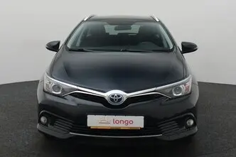 Toyota Auris, 1.8, 73 kW, гибрид б+э, автомат, передний привод