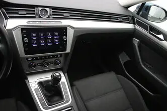 Volkswagen Passat, 2.0, 110 kW, дизель, механическая, передний привод