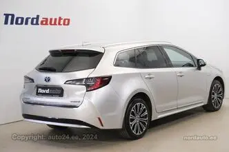 Toyota Corolla, 1.8, 72 kW, гибрид б+э, автомат, передний привод