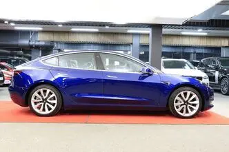 Tesla Model 3, 155 kW, electric, four-wheel drive