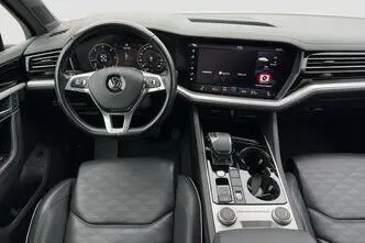 Volkswagen Touareg, 3.0, 210 kW, дизель, автомат, полный привод