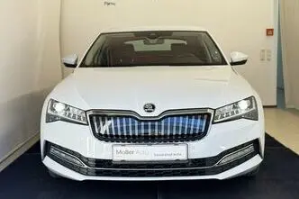 Škoda Superb, 1.4, 115 kW, подключаемый гибрид б+э, автомат, передний привод