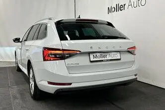 Škoda Superb, 2.0, 110 kW, дизель, автомат, передний привод