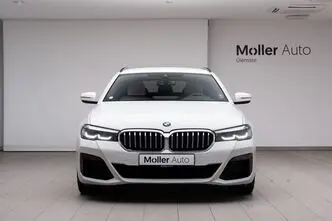 BMW 520, 2.0, 140 kW, гибрид д+э, автомат, полный привод