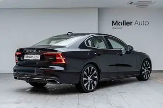 Volvo S60, 2.0, 184 kW, гибрид б+э, автомат, полный привод