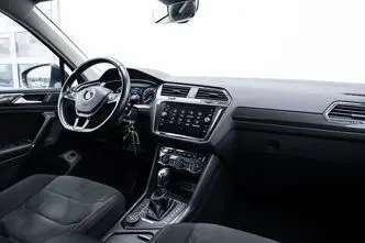 Volkswagen Tiguan, 2.0, 132 kW, бензин, автомат