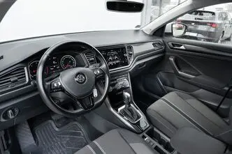 Volkswagen T-Roc, 2.0, 110 kW, дизель, автомат, передний привод