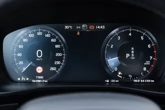 Volvo XC40, 2.0, 120 kW, бензин, автомат, передний привод