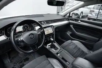 Volkswagen Passat, 1.0, 110 kW, бензин, автомат, передний привод