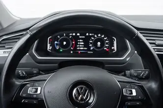 Volkswagen Tiguan, 2.0, 140 kW, дизель, автомат, полный привод