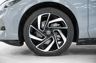 Volkswagen ID.7, 230 kW, electric, automatic, rear-wheel drive