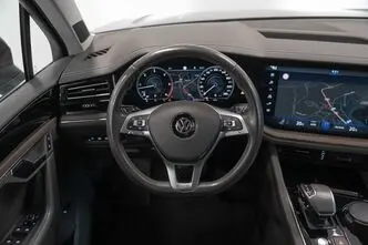 Volkswagen Touareg, 3.0, 170 kW, дизель, автомат, полный привод