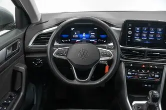 Volkswagen T-Roc, 2.0, 110 kW, бензин, механическая, передний привод