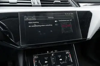 Audi e-tron, 230 kW, электричество, автомат, полный привод