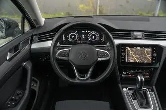 Volkswagen Passat, 1.0, 160 kW, подключаемый гибрид б+э, автомат, передний привод