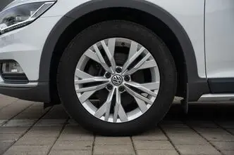 Volkswagen Passat Alltrack, 2.0, 140 kW, дизель, автомат, полный привод