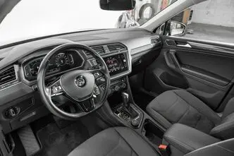 Volkswagen Tiguan, 2.0, 110 kW, бензин, автомат, полный привод