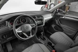 Volkswagen Tiguan, 2.0, 110 kW, бензин, автомат