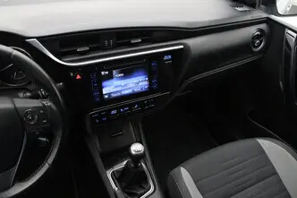 Toyota Auris, 1.2, 85 kW, бензин, механическая, передний привод