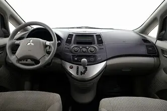 Mitsubishi Grandis, 2.4, 121 kW, бензин, автомат, передний привод