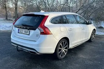 Volvo V60, 2.4, 158 kW, подключаемый гибрид д+э, автомат, полный привод