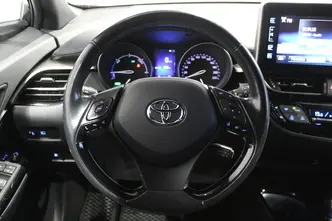 Toyota C-HR, 1.8, 72 kW, гибрид б+э, автомат, передний привод