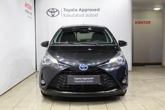 Toyota Yaris, 1.5, 54 kW, гибрид б+э, автомат, передний привод