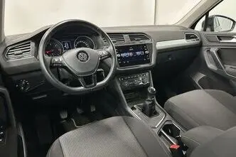 Volkswagen Tiguan, 2.0, 110 kW, дизель, механическая, передний привод