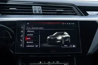 Audi e-tron, 230 kW, электричество, автомат, полный привод