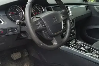 Peugeot 508, 2.0, 120 kW, гибрид д+э, автомат, полный привод