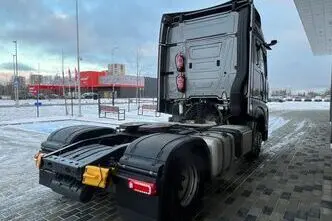 Mercedes-Benz Actros, 12.8, 330 kW, дизель, задний привод