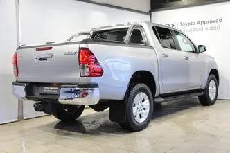 Toyota Hilux, 2.4, 110 kW, дизель, автомат, полный привод