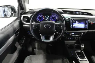 Toyota Hilux, 2.4, 110 kW, дизель, автомат, полный привод