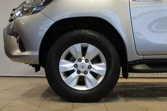 Toyota Hilux, 2.4, 110 kW, дизель, автомат, полный привод