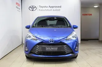 Toyota Yaris, 1.5, 54 kW, гибрид б+э, автомат, передний привод