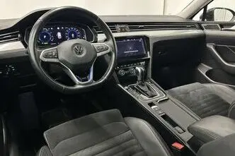 Volkswagen Passat, 1.4, 115 kW, подключаемый гибрид б+э, автомат, передний привод