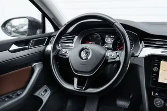 Volkswagen Passat, 2.0, 110 kW, дизель, автомат