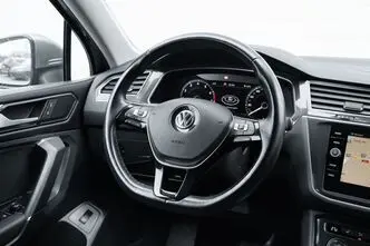 Volkswagen Tiguan, 2.0, 132 kW, бензин, автомат, полный привод