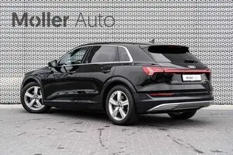 Audi e-tron, 300 kW, электричество, автомат, полный привод