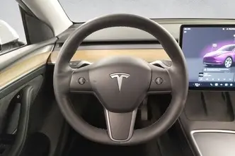 Tesla Model Y, 153 kW, электричество, автомат, полный привод