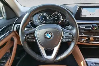 BMW 530, 2.0, 185 kW, бензин, автомат, задний привод