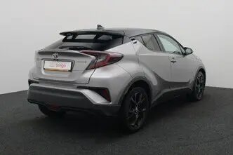 Toyota C-HR, 1.8, 72 kW, гибрид б+э, автомат, передний привод