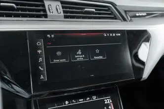 Audi e-tron, 1.0, 230 kW, электричество, автомат, полный привод