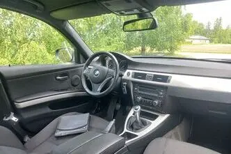 BMW 320, 2.0, 130 kW, дизель, механическая, передний привод