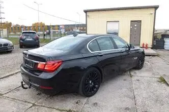 BMW 730, 3.0, 155 kW, дизель, автомат, задний привод